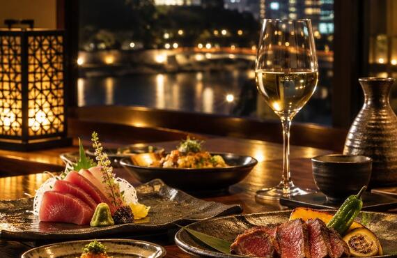 小倉の夜に選ばれる、高評価の一軒。お酒と料理の最高のペアリングを、あなたの特別な時間に。